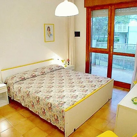 Lovely And Elegant Near The In Lignano Apartment